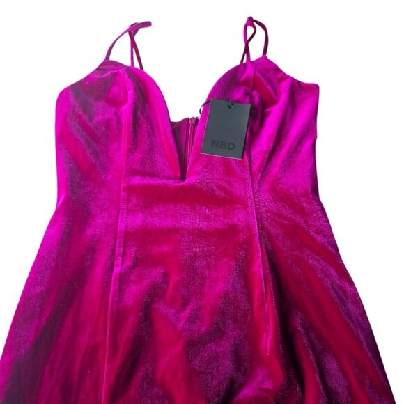 NBD NWT Revolve - Shana Dress Magenta Velvet Low Cut Side Slit Women's Small - Picture 5 of 12